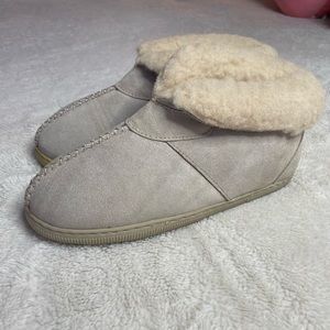 BRAND NEW Australian Merino wool sheepskin leather warm slippers size W7/M6